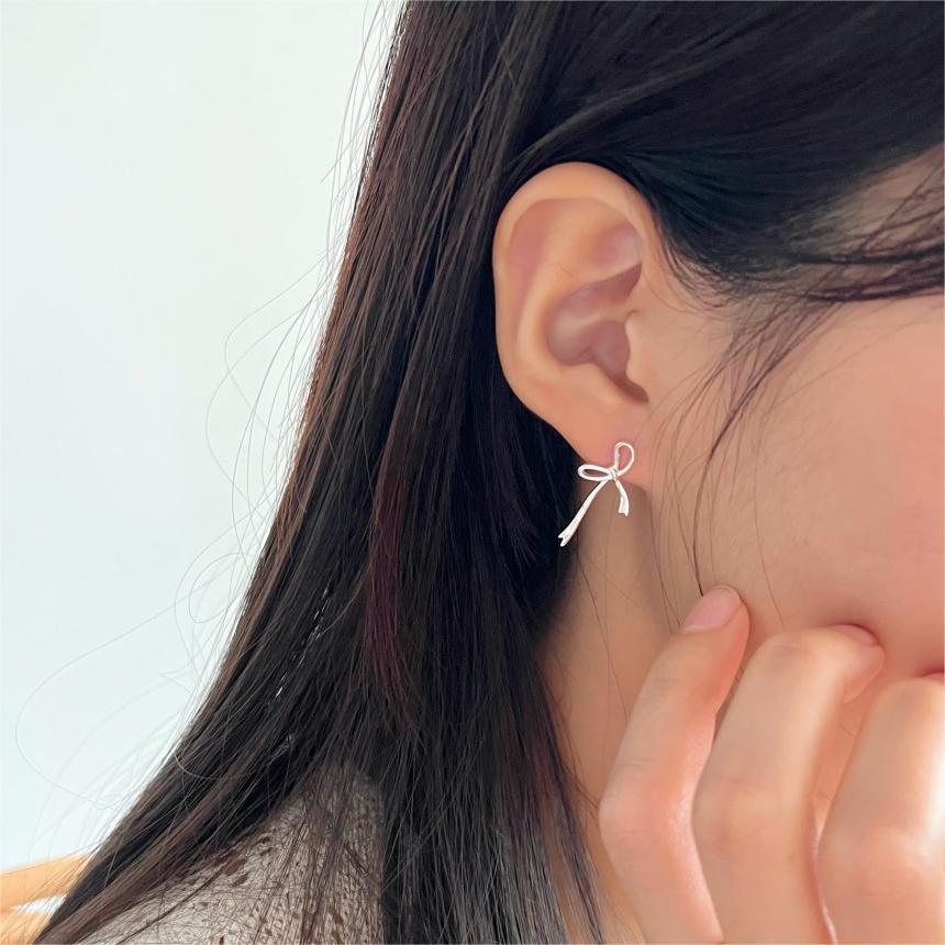 Hollow Bow-Knot 925 Sterling Silver Stud Earrings